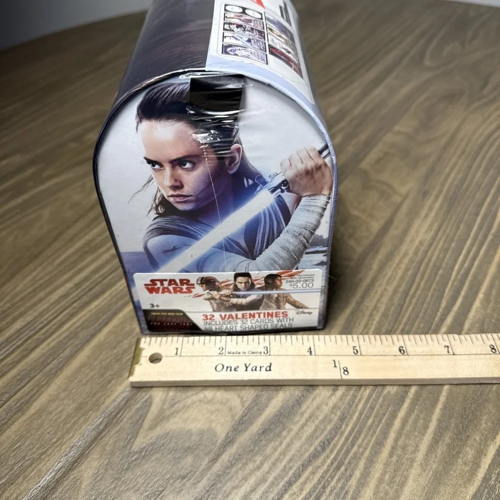 Star Wars The Last‎ Jedi Valentines Cards 32 + 48 Heart Seals 2017 Sealed Disney